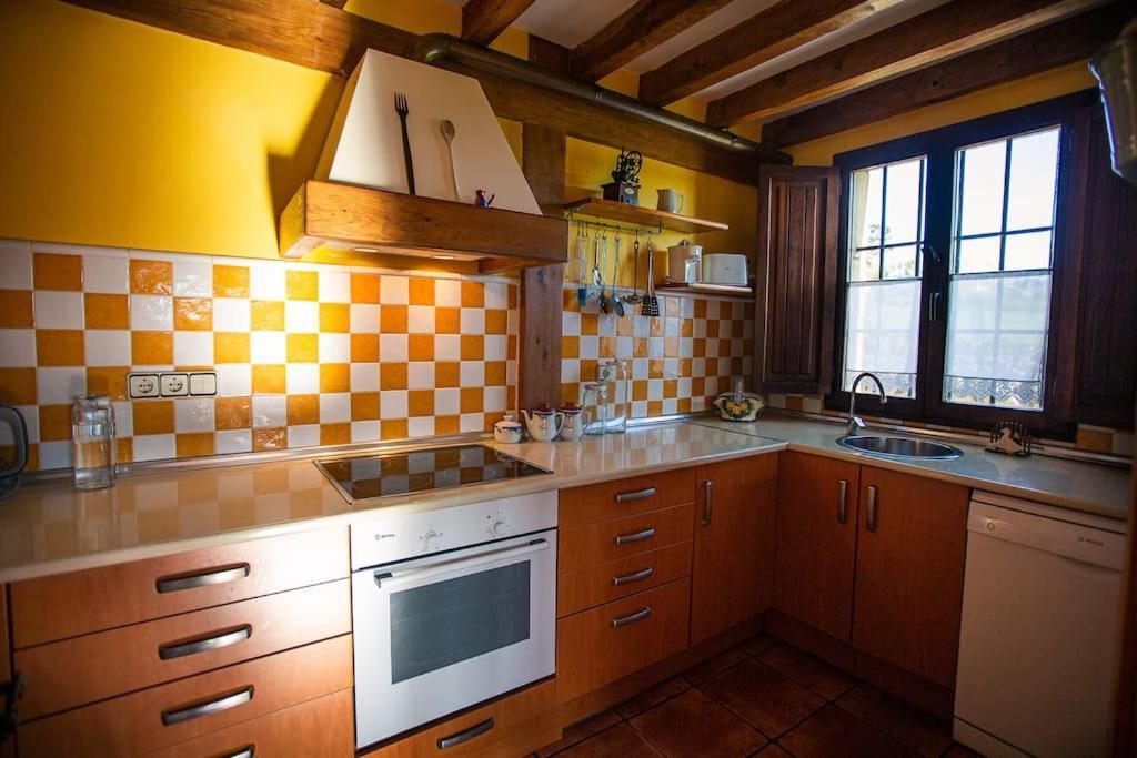 Casa Independiente Con Chimena, Jardin Y Barbacoa Santender Kültér fotó